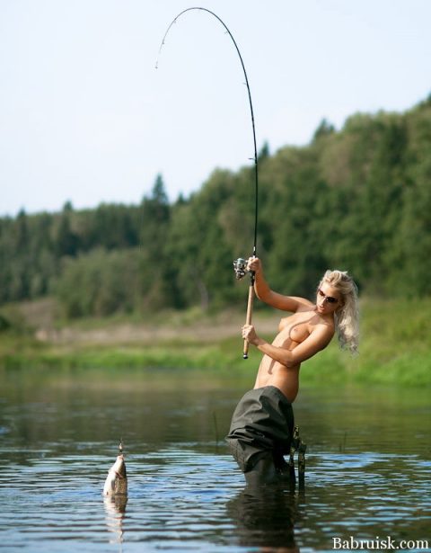 【釣り女】魚もどうせ釣られるならこんな美女に釣られたいよな（画像23枚）・17枚目