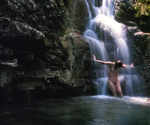 【画像24枚】最近、自然の滝の下に高確率で現れるという「全裸de滝行女子」をご覧くださいｗｗｗｗｗｗｗｗｗｗｗｗｗ・24枚目