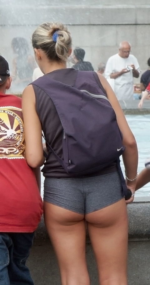 海外女子のショートパンツの穿きこなし方がエロ過ぎるんだがｗｗｗｗｗｗｗ（画像28枚）・15枚目
