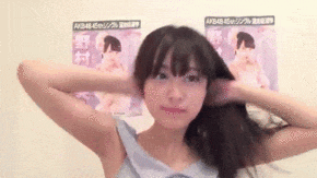 【SHOWROOM】アイドルの胸チラやパンチラのエロGIF画像集（23枚）