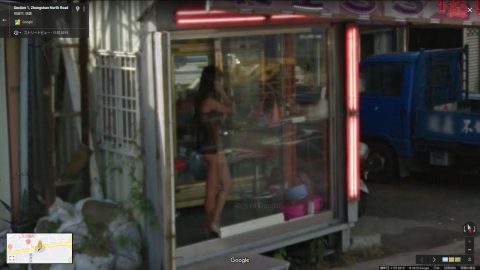 ”Google マップのストリートビュー”に偶然映ったド変態さんｗｗｗｗｗｗ(画像あり)・94枚目