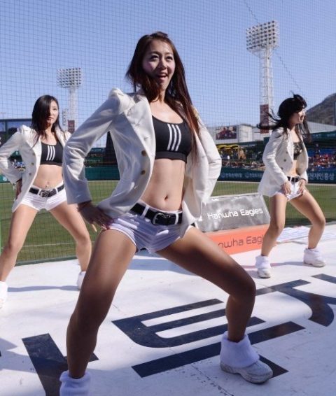 世界を魅了する韓国野球のエロカワチアリーダーが全身100点やったｗｗｗｗｗｗ（画像あり）・6枚目