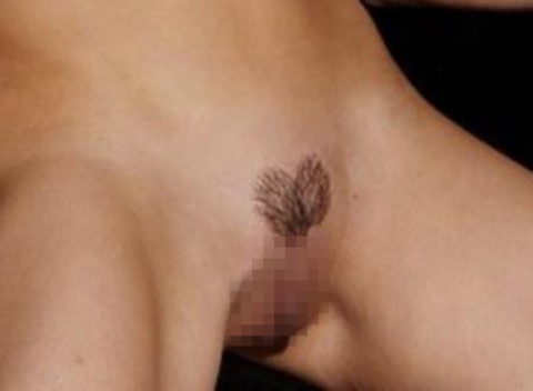【エロ画像】自分の陰毛をこの形にしてる女、100％ビッチやろｗｗｗｗｗ・6枚目