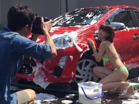 中国まんさん、欧米のマネをして「水着で洗車してみた！」がくっそエロかったｗｗｗｗｗ（38枚）・7枚目