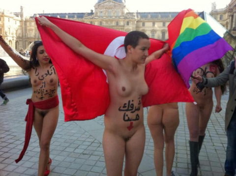 イスラム女子の全裸デモ。これ死刑じゃないの？エロいからいいの？（画像あり）・8枚目