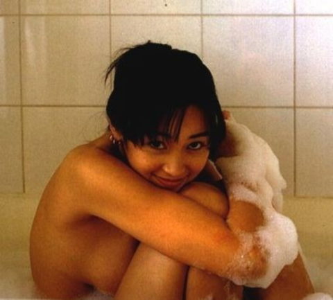 女性芸能人がお風呂に入ってるセクシーショット画像集。ギリギリ攻めすぎｗｗｗｗｗ（31枚）・15枚目