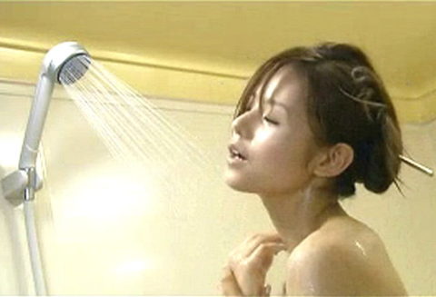 女性芸能人がお風呂に入ってるセクシーショット画像集。ギリギリ攻めすぎｗｗｗｗｗ（31枚）・25枚目