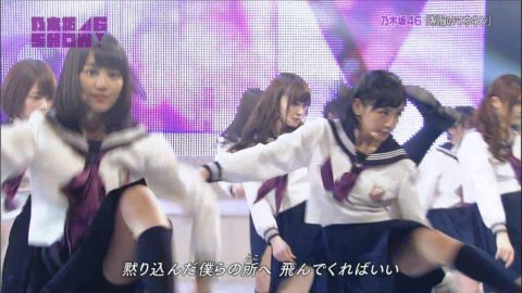 【乃木坂46】ライブでチラチラ見せるアイドルグループが撮影されるｗｗｗｗｗｗ・20枚目