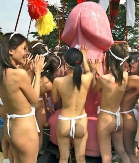 フンドシ女子（10代）がお祭りで撮影され晒された…これアウトじゃない？？（画像あり）・4枚目
