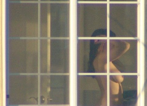 【オナニー盗撮】民家の窓際で”オナニー”してる女を撮ったエロ画像集(187枚)・144枚目