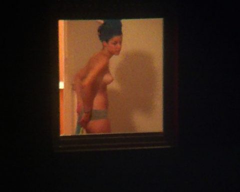【オナニー盗撮】民家の窓際で”オナニー”してる女を撮ったエロ画像集(227枚)・160枚目