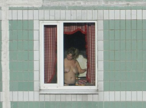 【オナニー盗撮】民家の窓際で”オナニー”してる女を撮ったエロ画像集(167枚)・166枚目
