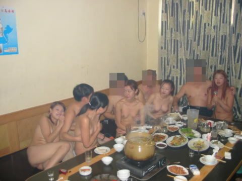 【GIFあり】中国の結婚式で新婦をレイプする謎の文化がこちら・・・・・36枚目
