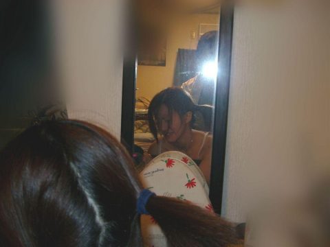 【エロ画像】素人カップルがラブホでやってしまいがちな“鏡ハメ撮り”、正直エロいｗｗｗｗｗｗｗ・1枚目