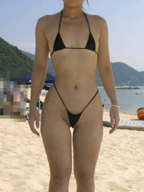 【変態】日本のビーチで見かけたマイクロビキニ素人、マジキチ過ぎて近寄れんわｗｗｗｗｗｗｗ・28枚目