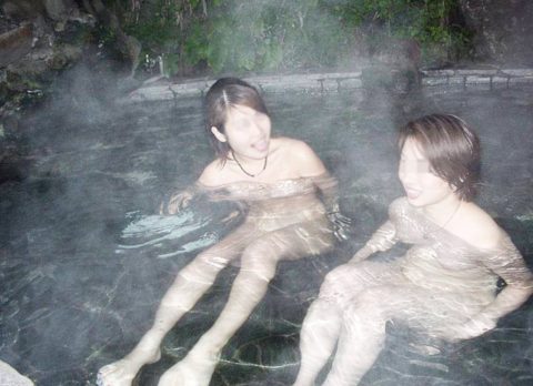 【エロ画像】露天風呂にスマホ持ち込んで撮影するねーちゃん、即ネットにうｐされてしまうｗｗｗｗｗｗ・27枚目