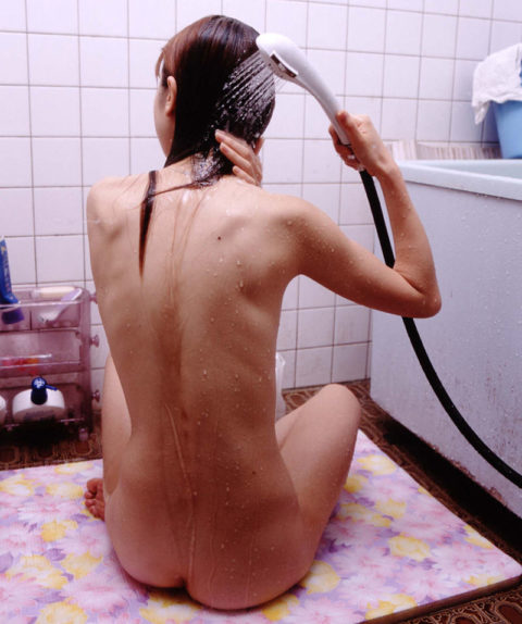 シャワー浴びてる彼女の後姿撮ったったｗｗｗｗｗって画像集（26枚）・16枚目