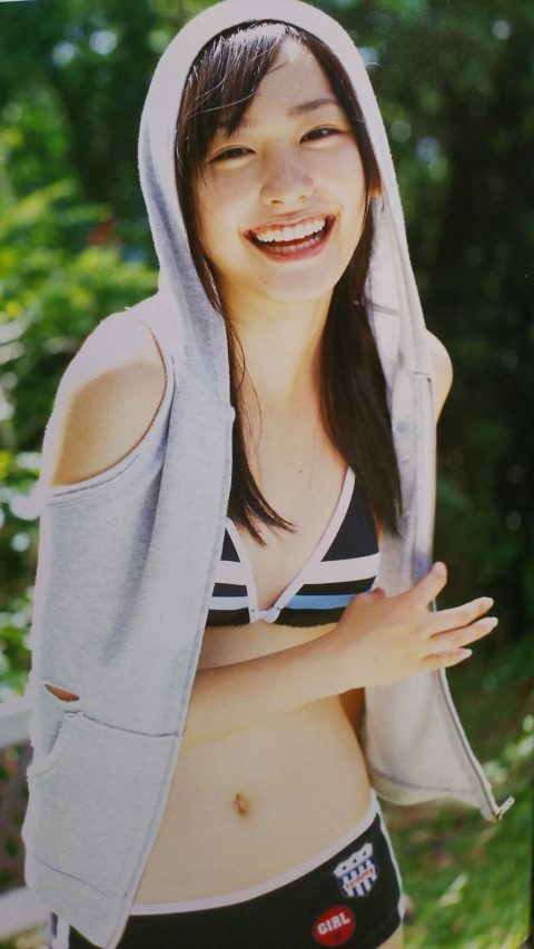 【新垣結衣】水着も披露してる国民的アイドル女優ガッキーのエロ画像集（114枚）・103枚目