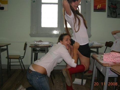 エロの素質が溢れ出るロシアの女子学生。末恐ろしいｗｗｗｗｗｗｗ(画像あり)・16枚目