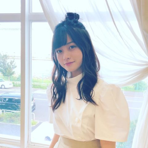 【橋本環奈】ハシカン、おっぱいのエロい谷間や生脚のお宝エロ画像集（193枚）・63枚目