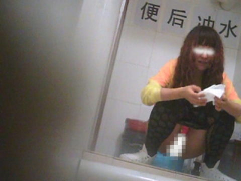 【盗撮】中国の「女子トイレ」が盗撮の宝庫だと話題に。。これはヒドイ・8枚目