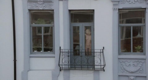 【盗撮】民家の窓を望遠で撮影した有能な奴が晒したエロ画像ｗｗｗｗｗｗｗ・18枚目