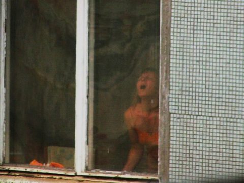 【盗撮】民家の窓を望遠で撮影した有能な奴が晒したエロ画像ｗｗｗｗｗｗｗ・53枚目