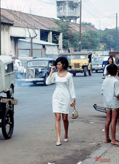 ベトナムの売春婦。。軍御用達らしいけど明らかに若すぎる・・・（エロ画像）・10枚目