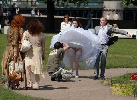【エロ画像】ウエディングドレスの花嫁にありがちなハプニングｗｗｗｗｗｗ・17枚目