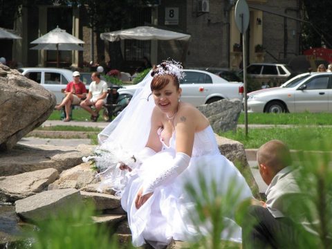 【エロ画像】ウエディングドレスの花嫁にありがちなハプニングｗｗｗｗｗｗ・18枚目