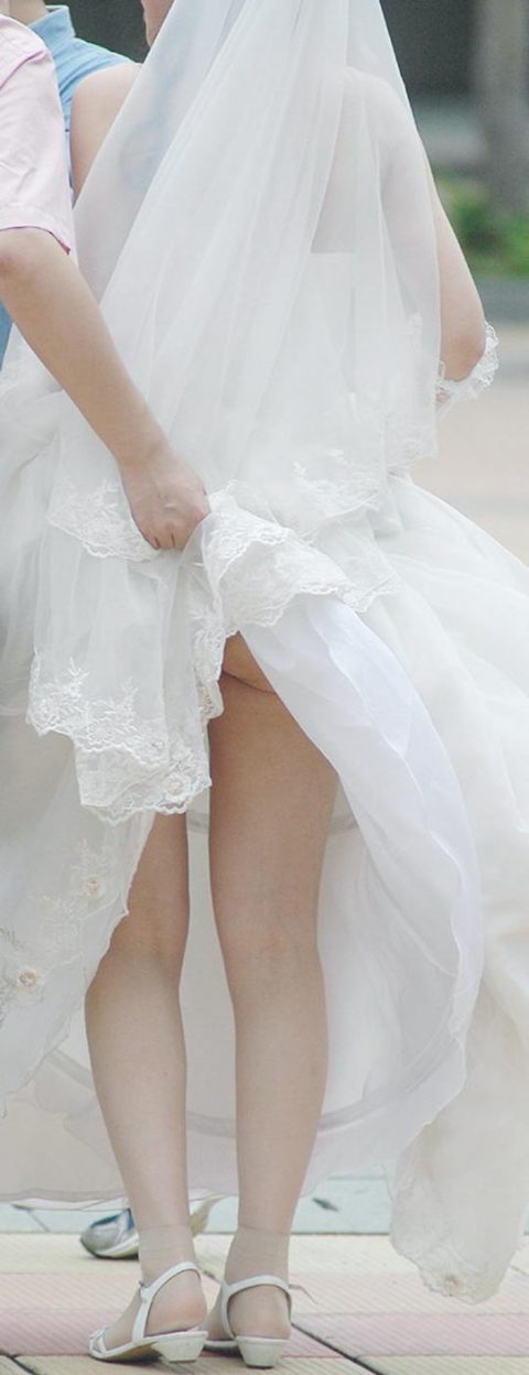 【エロ画像】ウエディングドレスの花嫁にありがちなハプニングｗｗｗｗｗｗ・25枚目