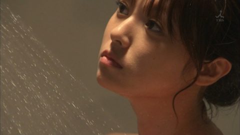 【深田恭子】ご自慢の巨乳を全面に強調するベテラン女優ｗｗｗｗｗｗ・4枚目