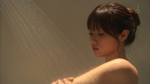 【深田恭子】ご自慢の巨乳を全面に強調するベテラン女優ｗｗｗｗｗｗ・5枚目
